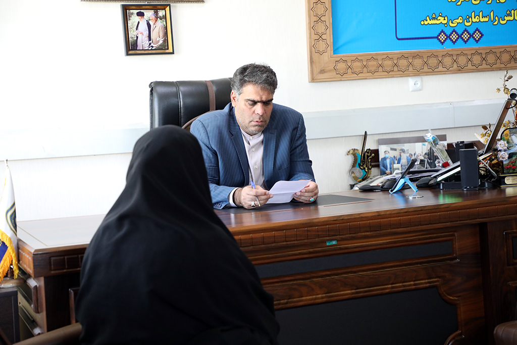ملاقات عمومی مدیرکل کمیته امداد استان چهارمحال و بختیاری با مراجعه‌کنندگان 1403/06/19