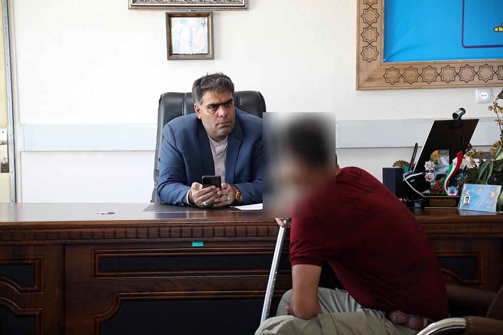 ملاقات عمومی مدیرکل کمیته امداد استان چهارمحال و بختیاری با مراجعه‌کنندگان 1403/06/19